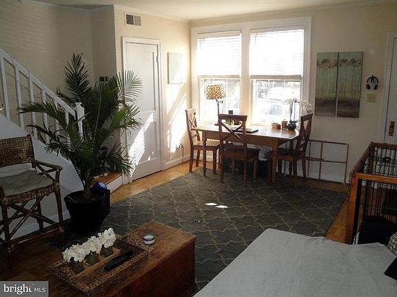 4th image of 1400 S Edgewood St APT 526