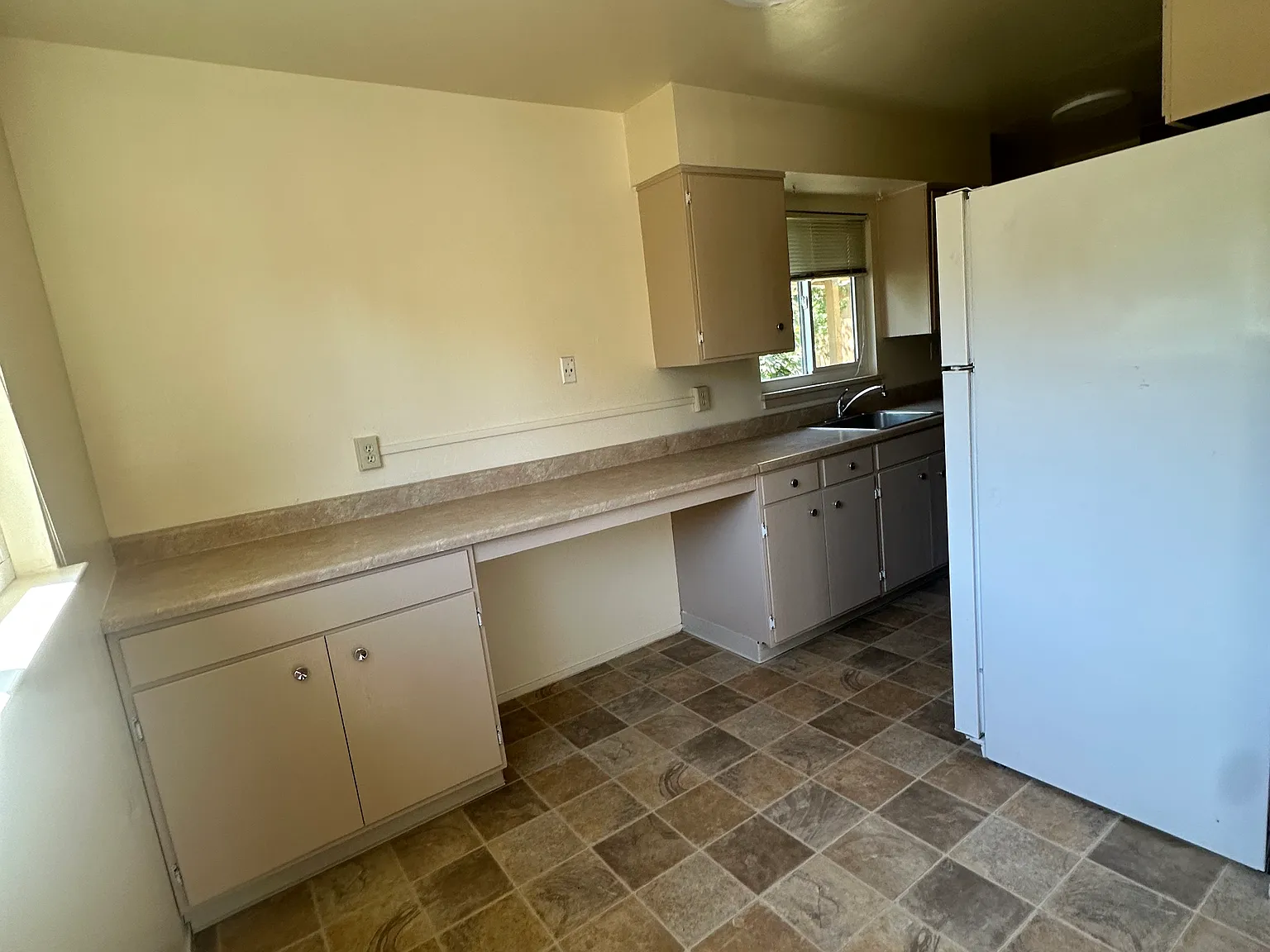 2 bed, $2,000 — Photo 2