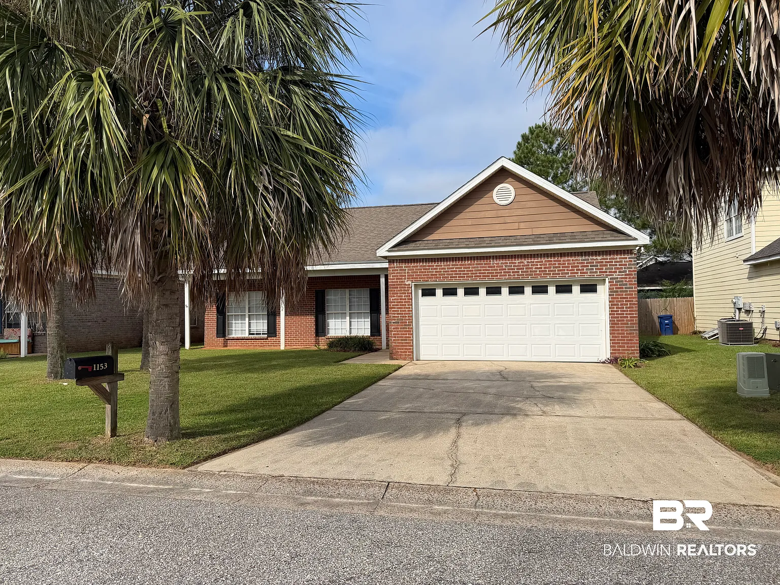 3 bed, 2.0 bath, 1649 sqft, $1,900 — Photo 1