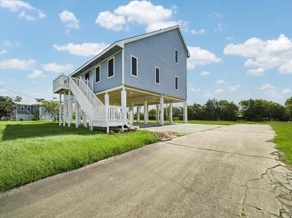 216 Rue Orleans St, Baytown, TX 77520