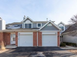 737 Hoover Dr, Carol Stream, IL 60188