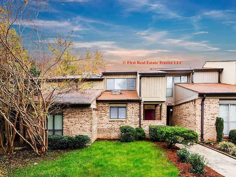 7930 Charter Oak Ln — Photo 2