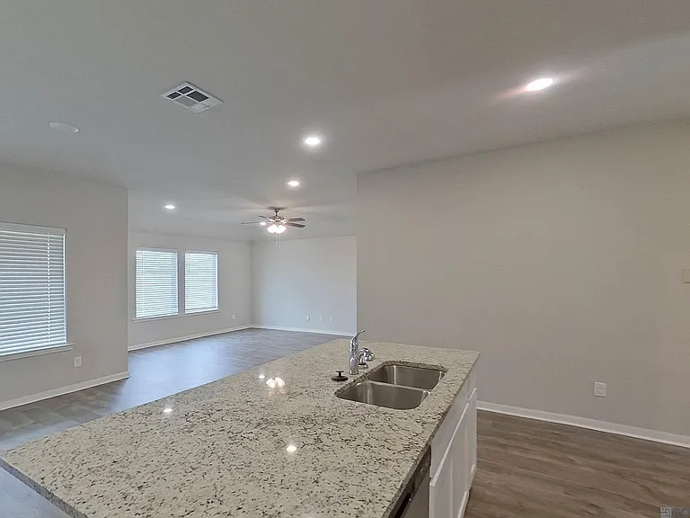 108 Santiago Ct — Photo 5