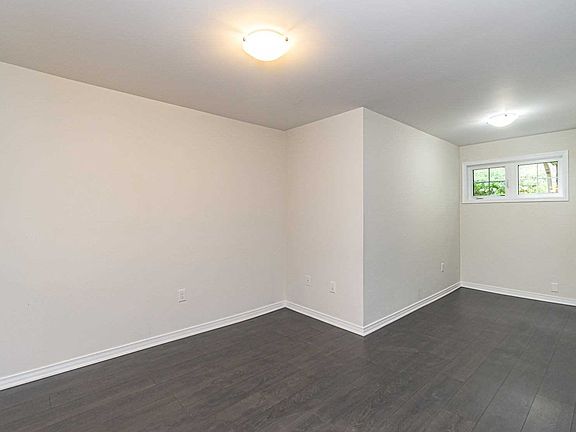 2nd image of 2441 Greenwich Dr #62