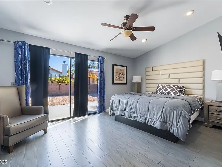 7076 Gunslinger St — Photo 17