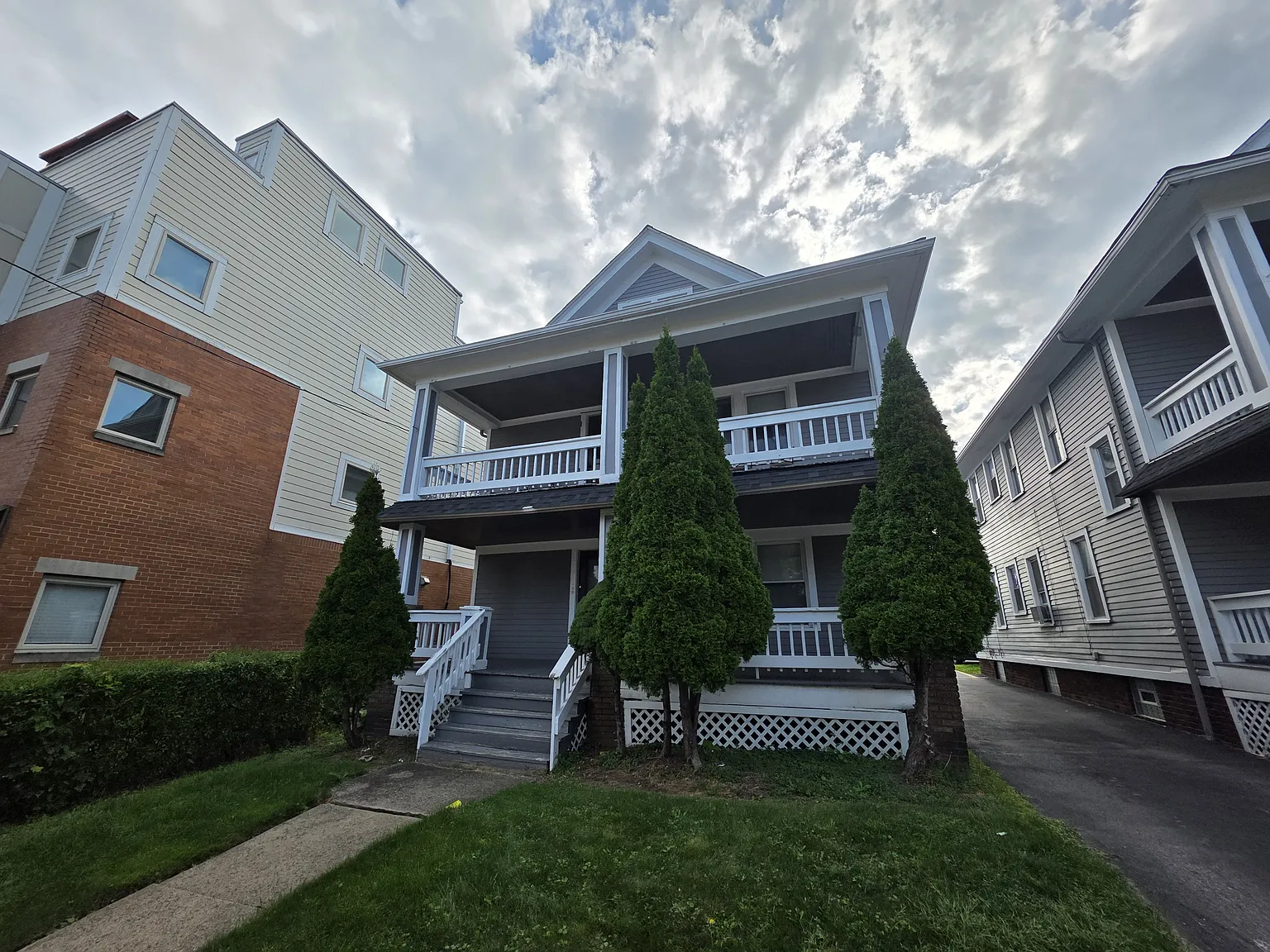 2 bed, 1200 sqft, $1,500 — Photo 1