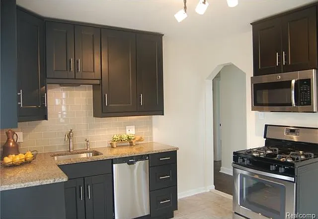 3215 Ferris Ave — Photo 2
