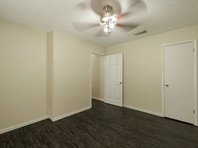 3874 Georgetown Dr — Photo 3