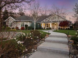 3385 Wimbledon Dr, Redding, CA 96002