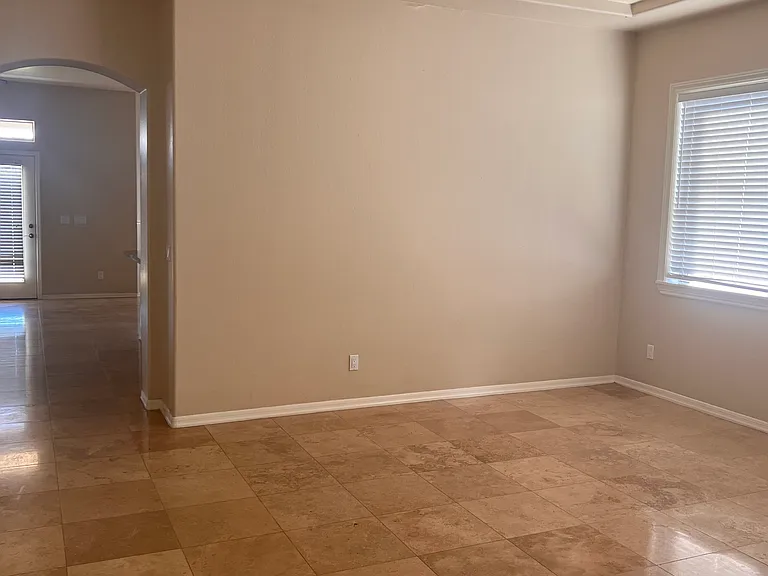 989 S Western Skies Dr — Photo 5