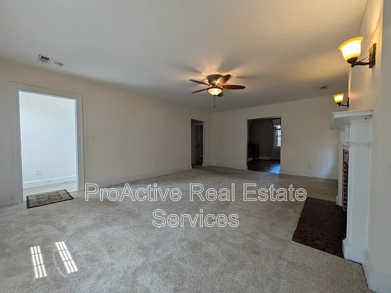 1605 Hampton Blvd #2 — Photo 2