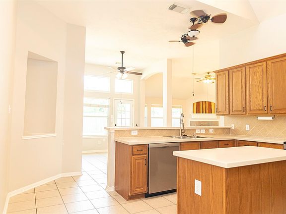 5th image of 1407 Brady Creek Ln