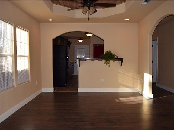 5th image of 2818 Roberts St