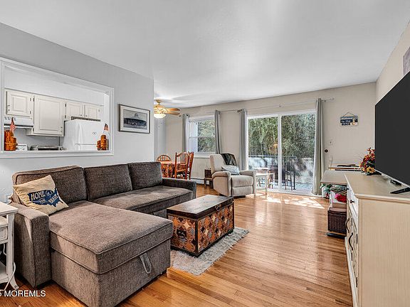 4th image of 735 Greens Avenue #15A