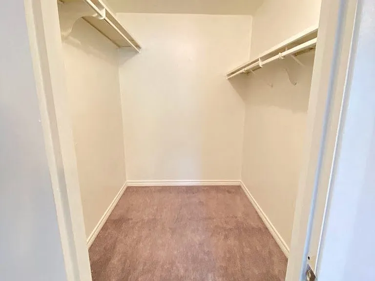 Le Montreaux Apartments — Photo 51
