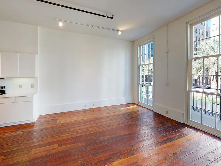 509 Baronne St #101 — Photo 19