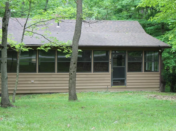 387 Mohican Ln, Sugar Grove, OH 43155