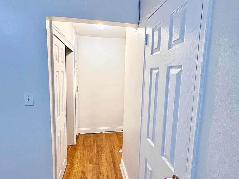 2355 E 12th St #5Z — Photo 4
