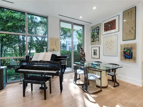 335 Banyan BLVD #4, NAPLES, FL 34102