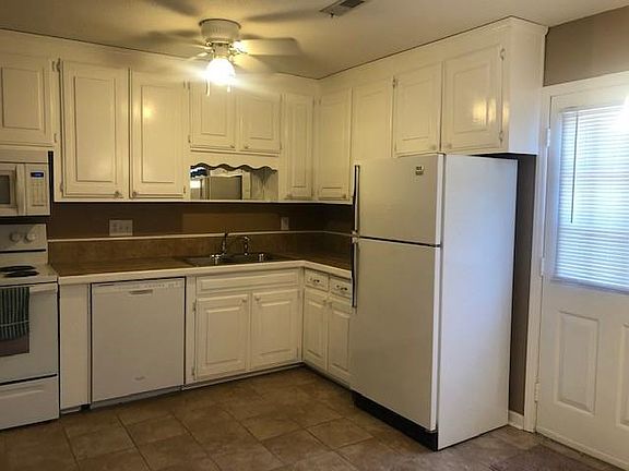 5th image of 1415 20th Ave NE APT C