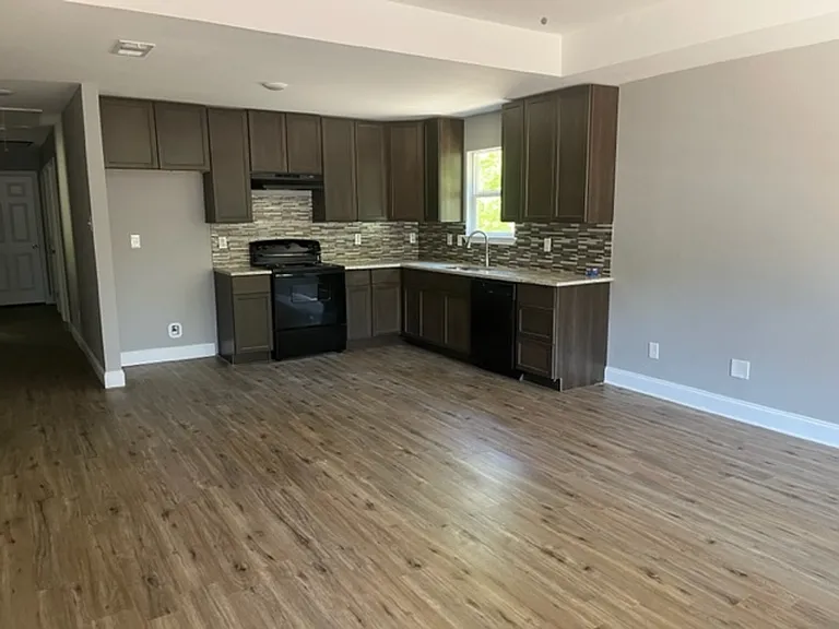 7348 Shawnee Cir — Photo 2
