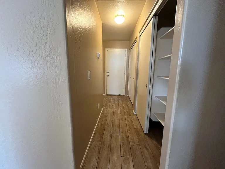 8347 W Audrey Ln — Photo 8