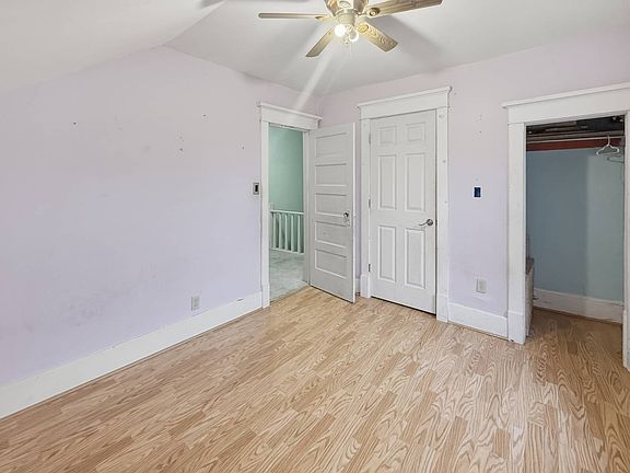 4th image of 939 S 4th St