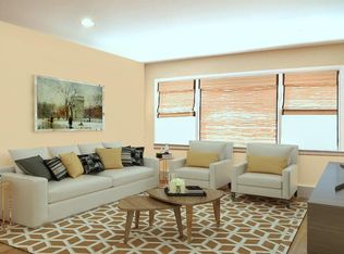 2145 Ridge Ave APT 2B, Evanston, IL 60201