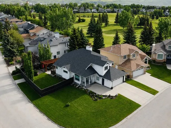 201 SW Riverview Grn, Cochrane, AB T4C 1K3