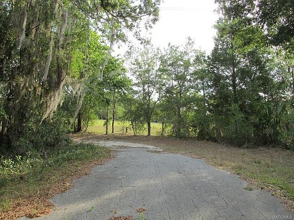 3rd image of 4420 W Shady Knoll Pl
