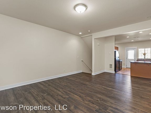 4th image of 3315 S 43rd St APT A