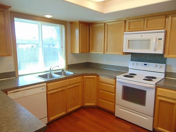 4th image of 15007 SE 5th St