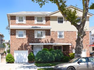 5645 226th St, Bayside, NY 11364