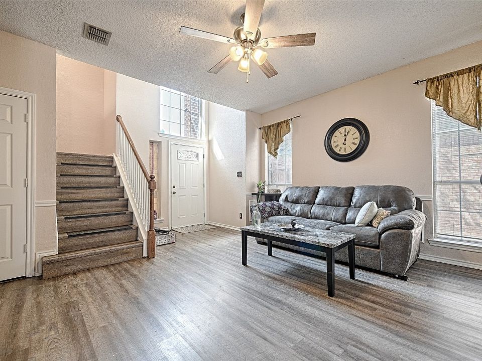 1st image of 937 Highgate Dr