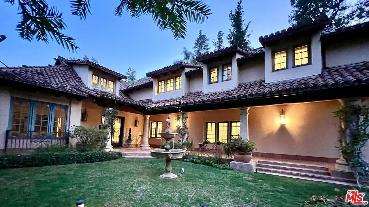 15960 Valley Meadow Pl, Encino, CA 91436 | Zillow