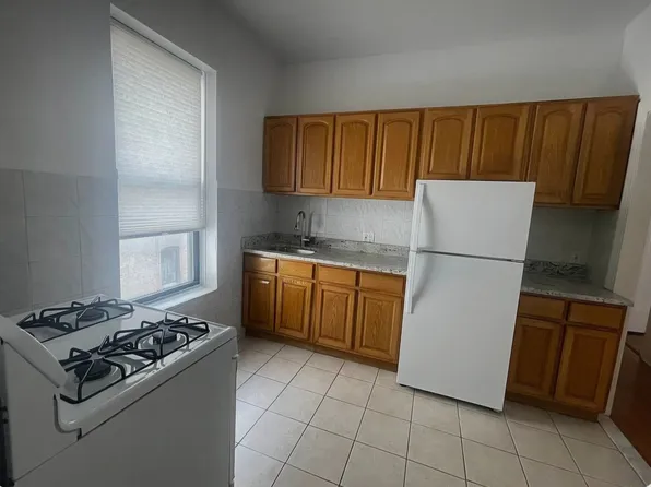 31-32 32nd Street image 1 of 6