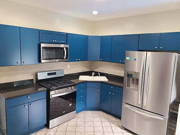 3rd image of 4252 N Milwaukee Ave #2