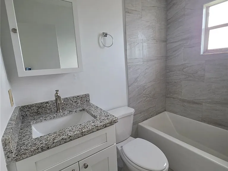 4131 Commercial Dr #4131 — Photo 6