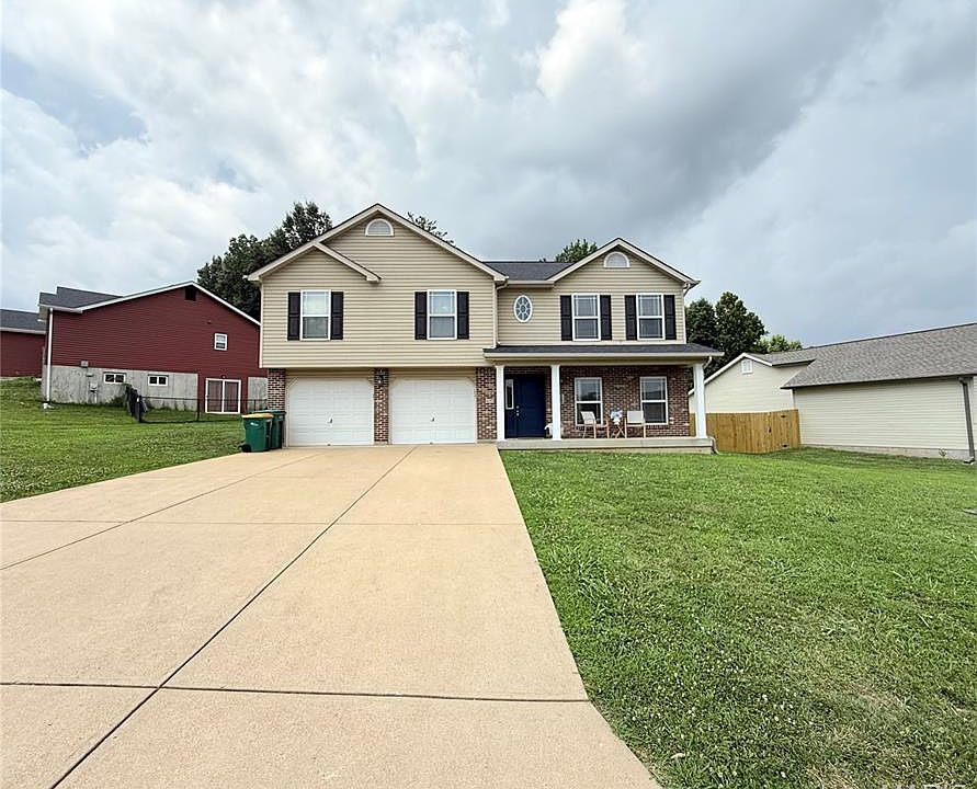 1st image of 457 Pevely Heights Dr
