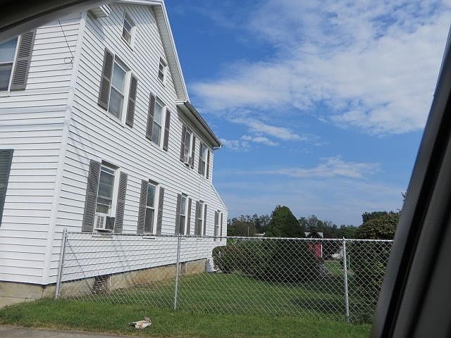 2nd image of 106 S Main St
