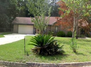 221 Myrtle St, Daleville, AL 36322