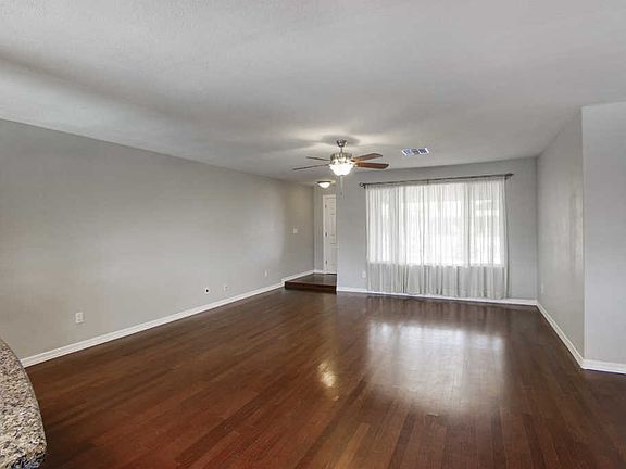5th image of 4401 W Larkspur Dr
