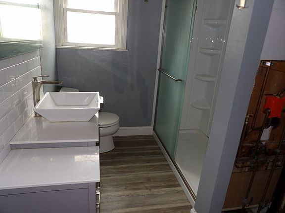 4th image of 808 Grand Ave