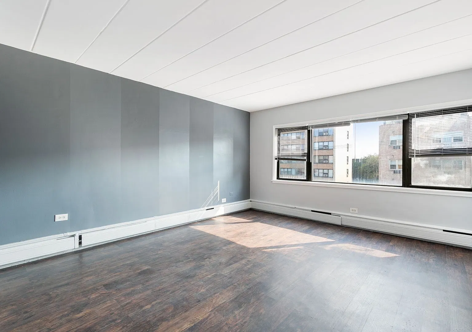 The 6007 Kenmore — Photo 1