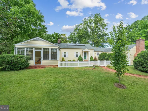 8569 Meetze Rd, Warrenton, VA 20187