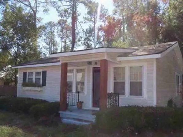 305 Chism Ave, Nashville, GA 31639