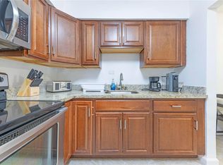 210 NE 40th St #212, Fort Lauderdale, FL 33334