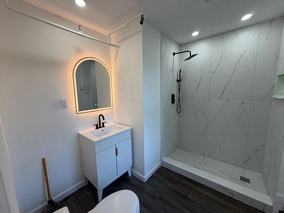 3rd image of 142 Main St #4