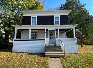 8 Bolton Ave, Alexandria Bay, NY 13607