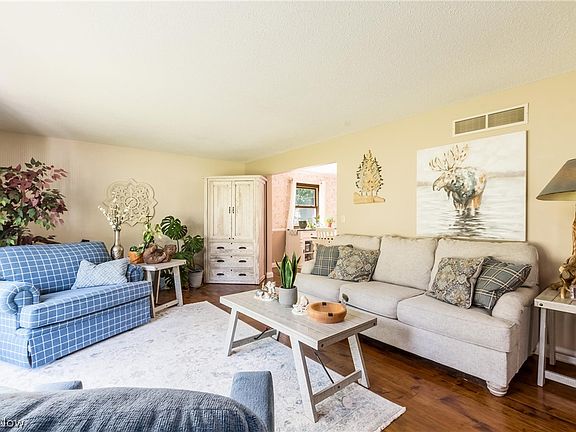 4th image of 2980 Stanway Dr